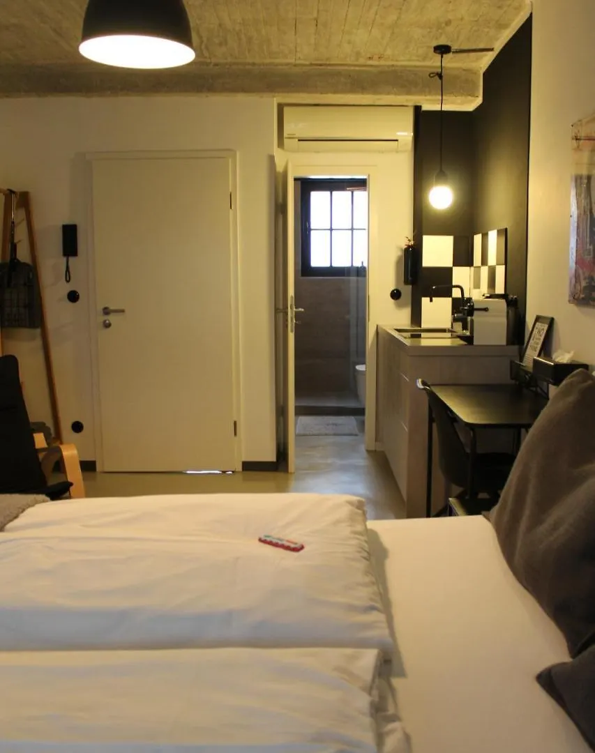 Square Rooms 20 Düsseldorf 0*,