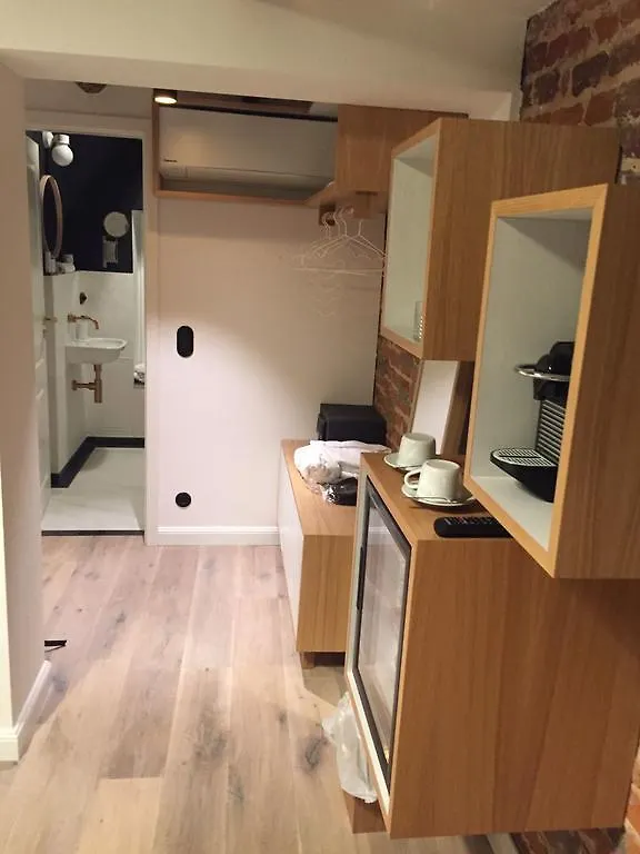 Square Rooms 20 Düsseldorf Apartment